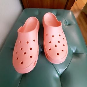 Crocs like new